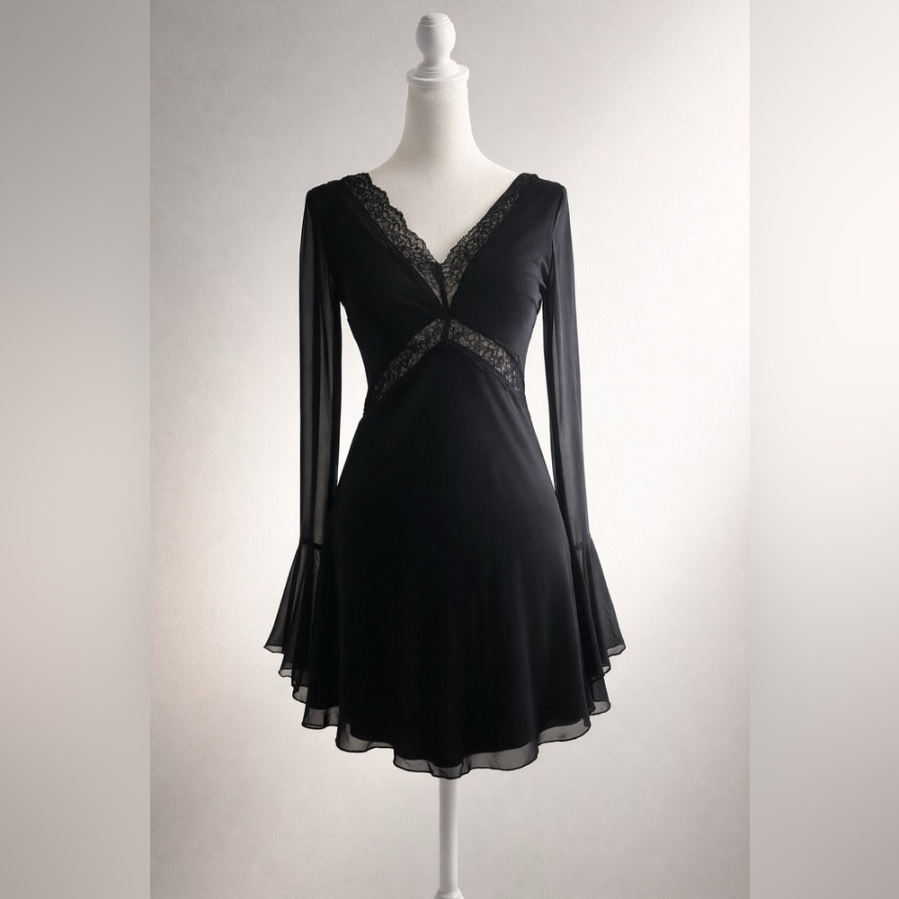 Hello Molly Black Flash Flair Long Sleeve Mini Dress, XS
New With Tags!